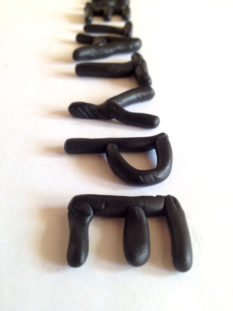 1.37_Sugru_6